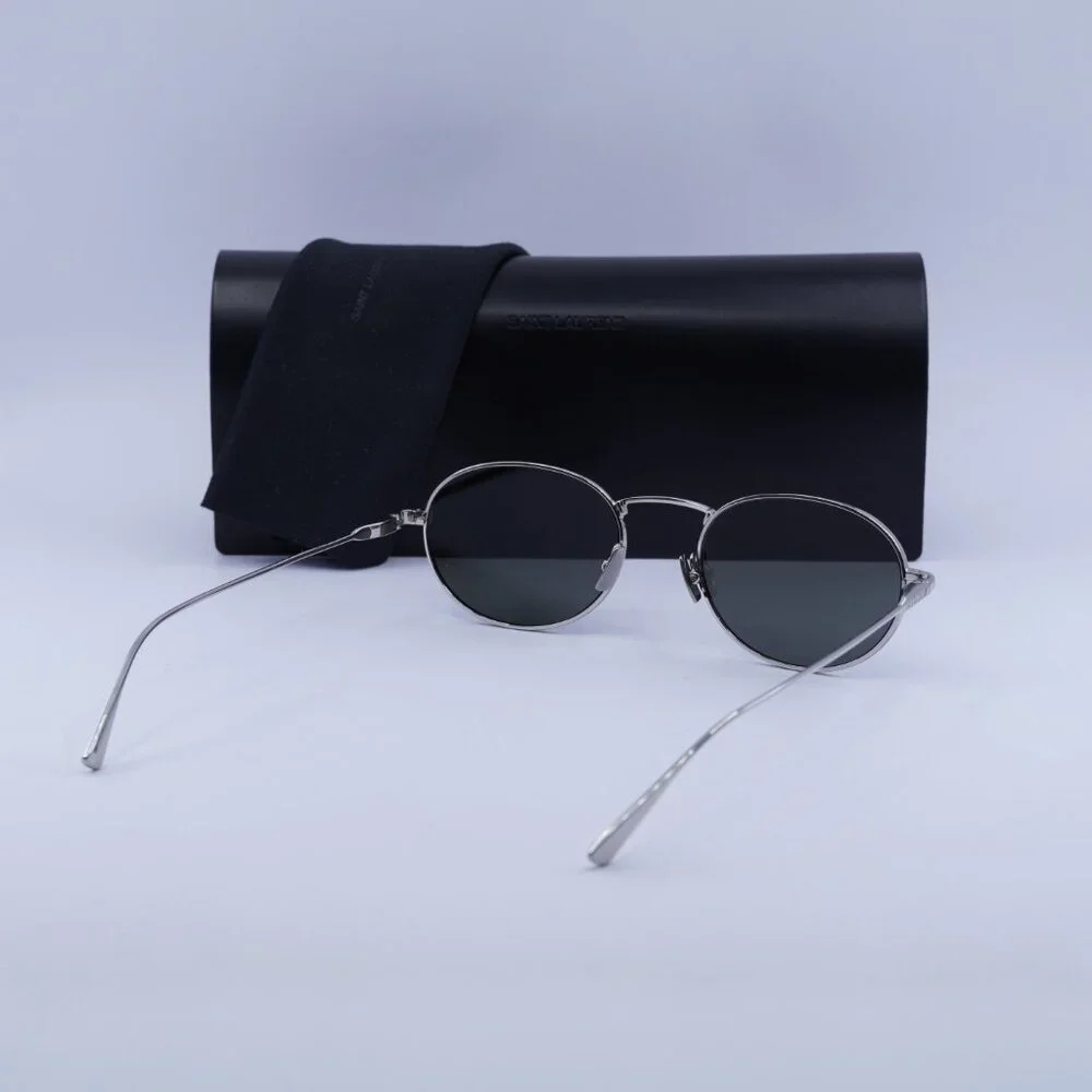 Saint Laurent model sl799